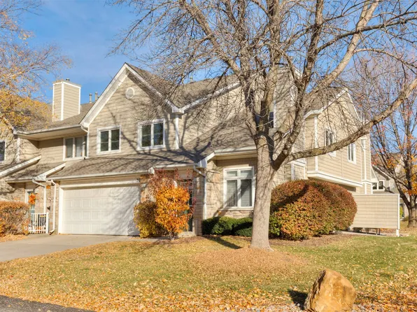 811 Burr Oaks Dr Unit 301, West Des Moines, IA 50266