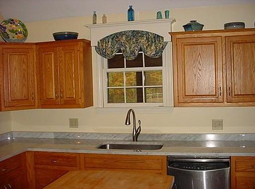 5th image of 20 Donovan Dr