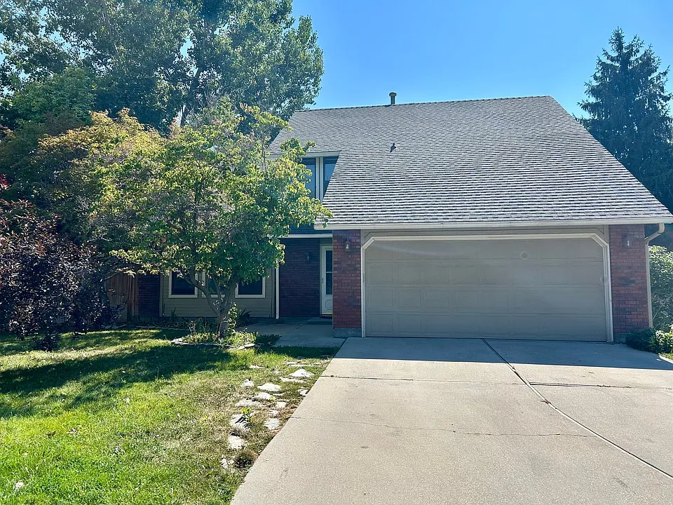 4271 N Pennfield Pl