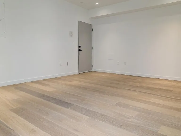 1443 Euclid St NW — Photo 6