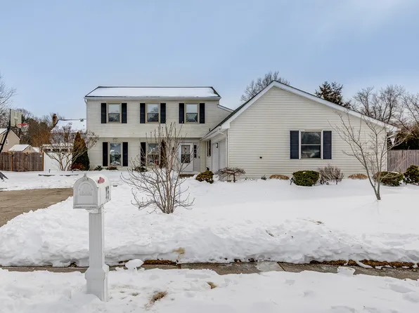 45 Stratford Ln, Mount Laurel, NJ 08054