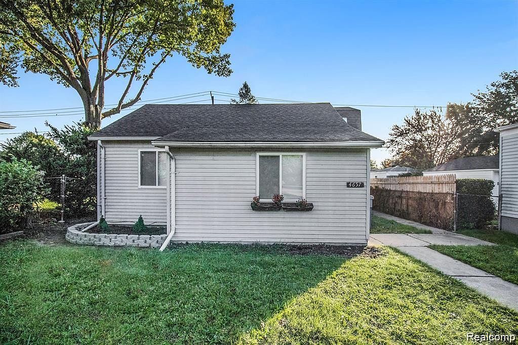 4657 Pelham St, Dearborn Heights, MI 48125 Zillow
