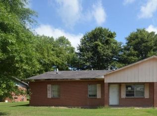 207 S Davis Cir, Indianola, MS 38751
