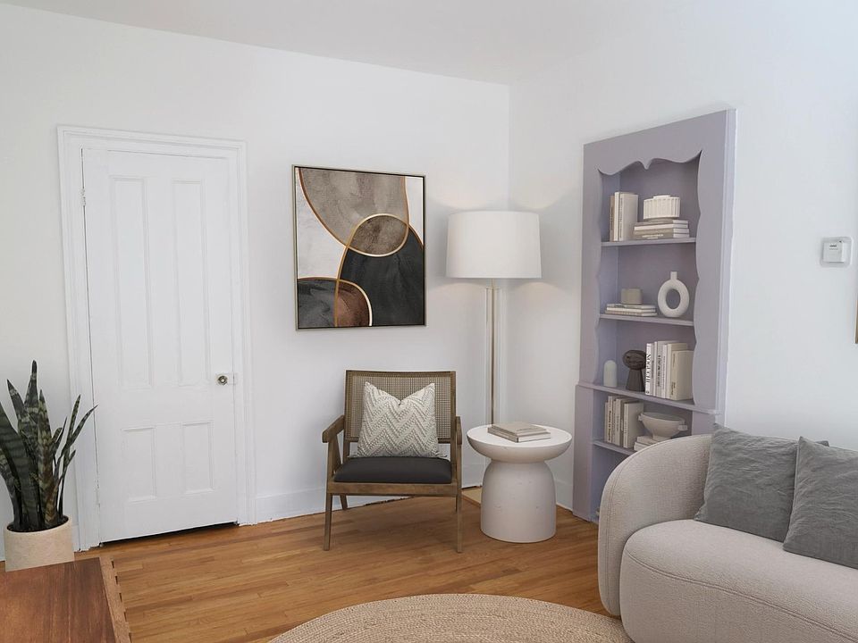 Living Room with small closet