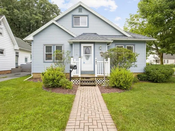 197 Wildwood Dr, Rochester, NY 14616