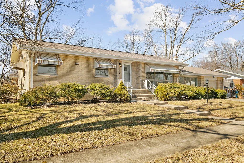 139 Sue Ct photo 1