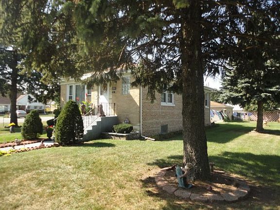 2nd image of 2200 Gustave Ave