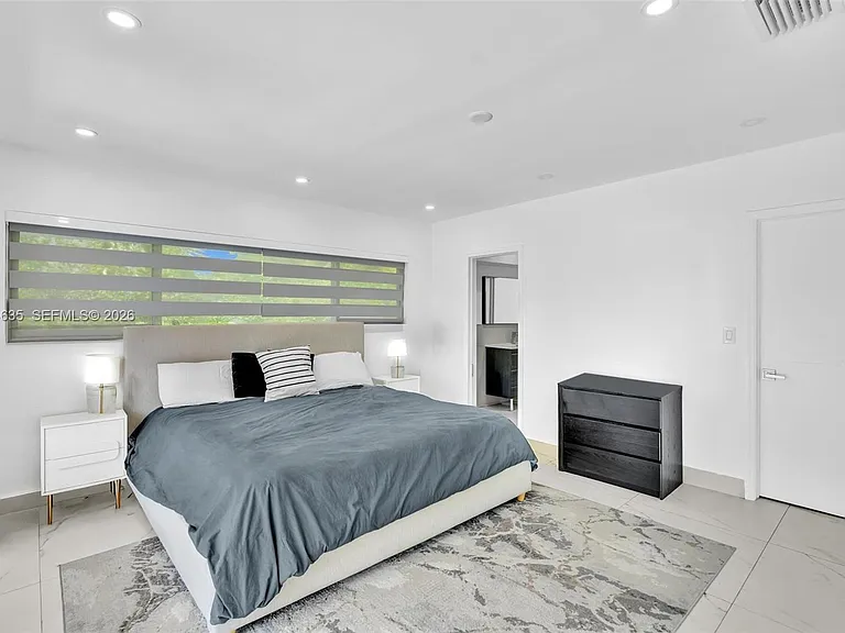9257 Bay Dr — Photo 29