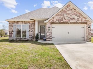 201 Bennington Ln, Youngsville, LA 70592