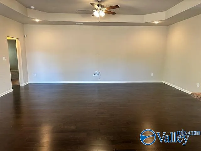 140 Clydesdale Ln — Photo 10