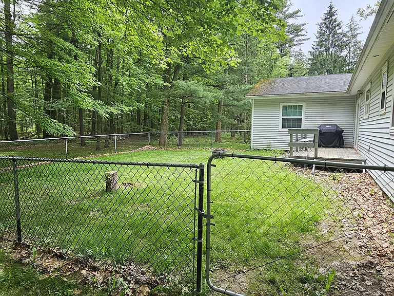 13 Cardinal Dr #1 — Photo 29