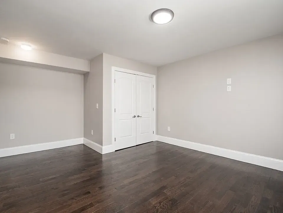 474 Hyde Park Ave — Photo 4