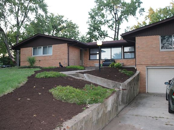 4th image of 3328 Bauerwoods Dr