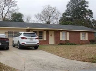 207 Laurie Ln, Warner Robins, GA 31088