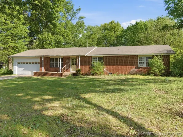 7195 E Battenfield Dr, Claremore, OK 74019