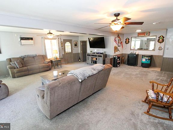 5th image of 84 Bald Cypress Ln