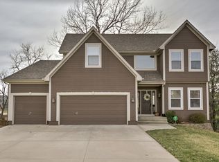 1021 SW 13th Ter, Lees Summit, MO 64081