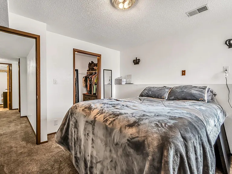252 E Rangely Ave — Photo 16
