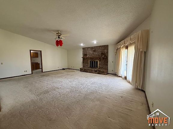 2nd image of 321 Canna Ln