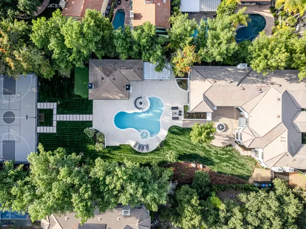 4261 Temma Ct, Calabasas, CA 91302