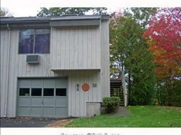 95 Wauwinet Trl, Guilford, CT 06437
