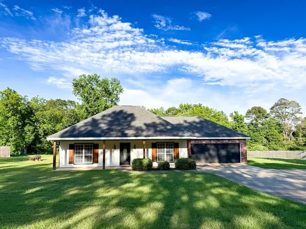 1015 Quail Ridge Dr, McComb, MS 39648