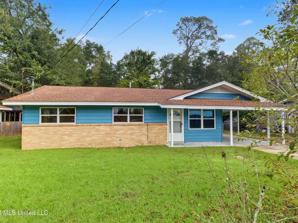 129 Woodland Cir, Ocean Springs, MS 39564