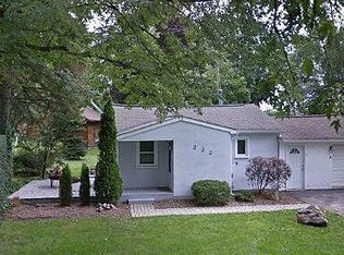 233 North St, Almont, MI 48003