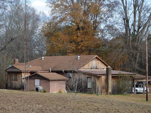 2nd image of 116 Hutch Hill Ln