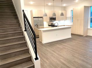 2624 Metcalfe Rd, Austin, TX 78741