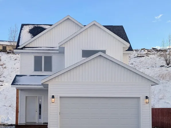 508 8th St NW, Watford City, ND 58854