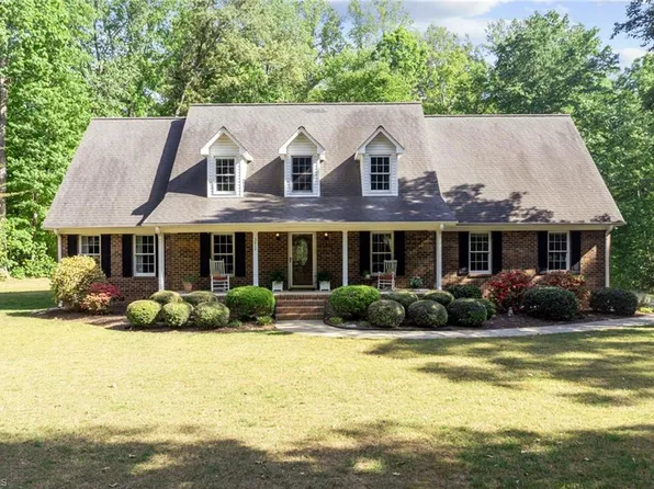5812 Crimson Ct, Mebane, NC 27302