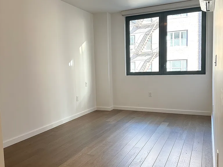 351 W 54th St #3E — Photo 8