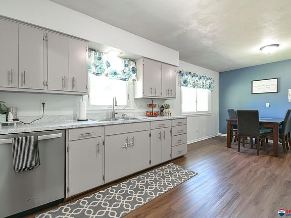 5th image of 1215 Longwood Dr
