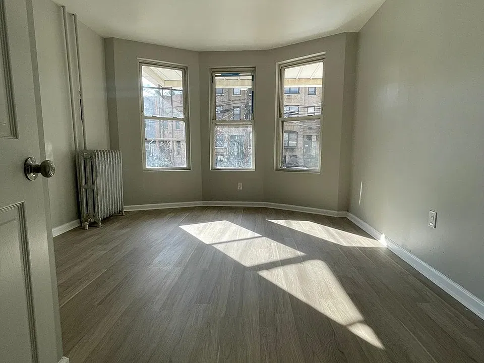 116 Bostwick Ave #1