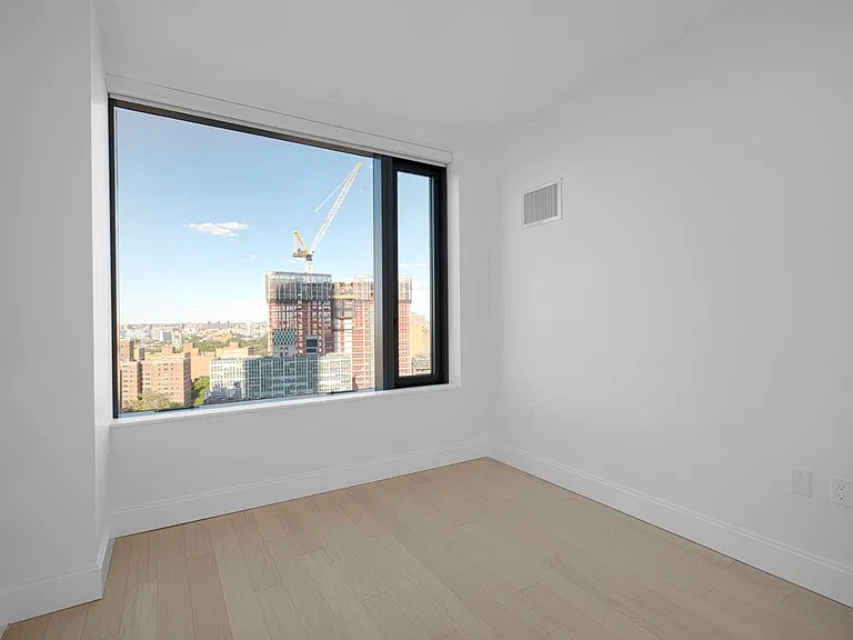 10 City Point #22N — Photo 9