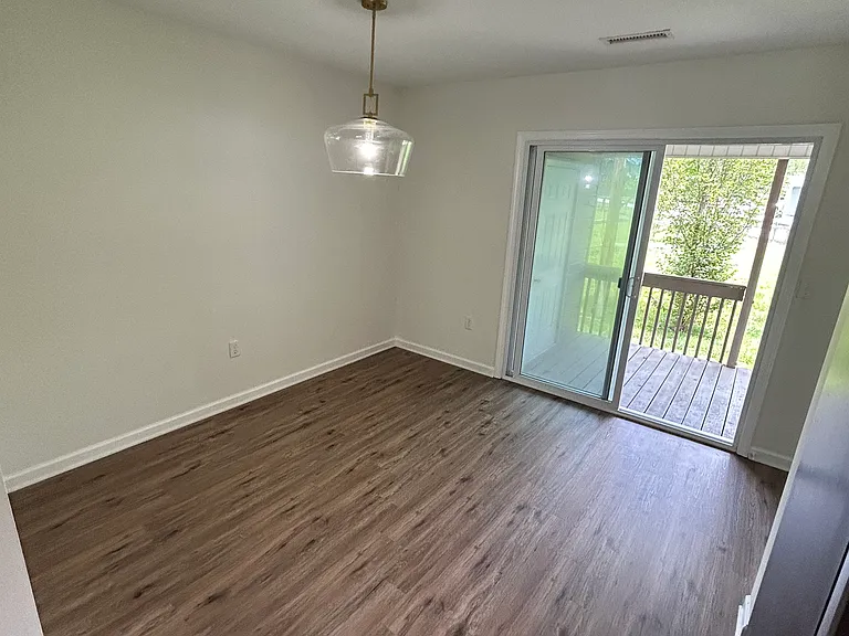 53 Meadow Glen Ct #4 — Photo 4