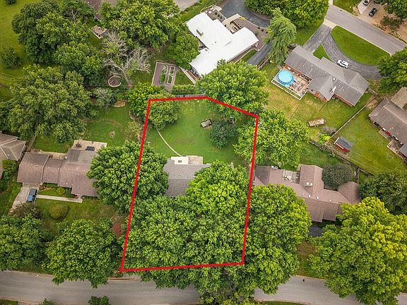 3rd image of 2266 S Meadowview Avenue