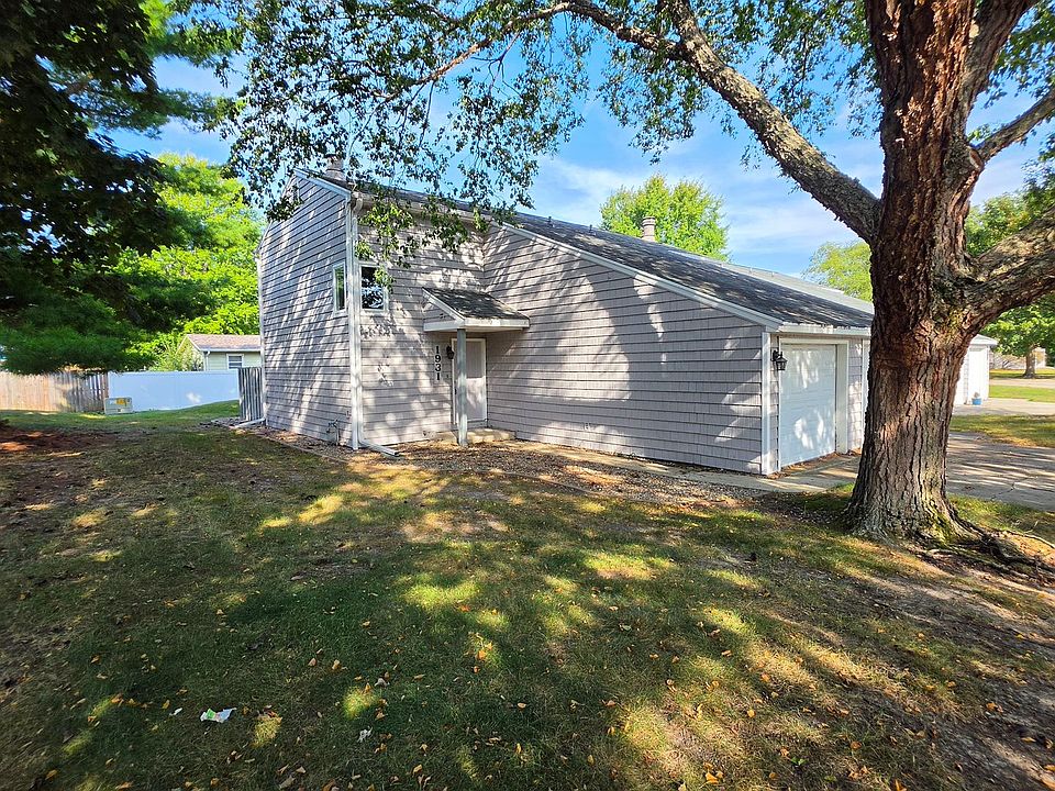 1st image of 1931 Blackthorn Dr