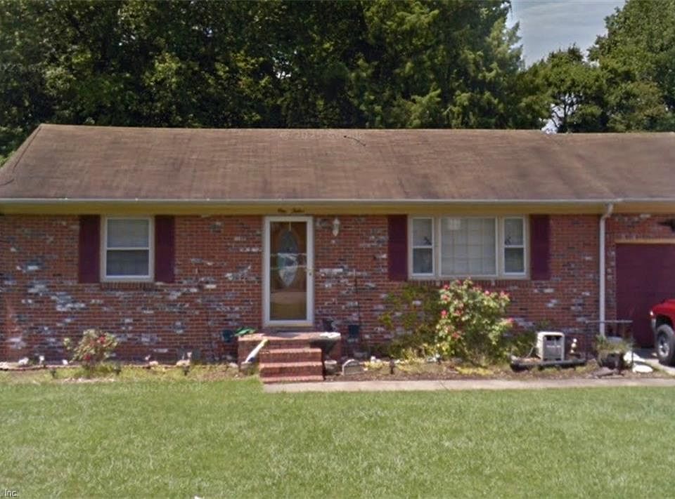 1st image of 112 Clover Dr