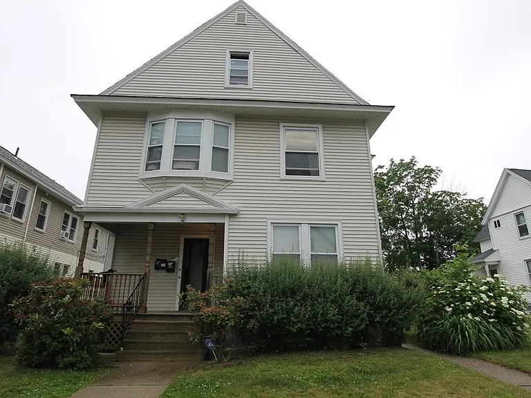 Shattuck St — Photo 1