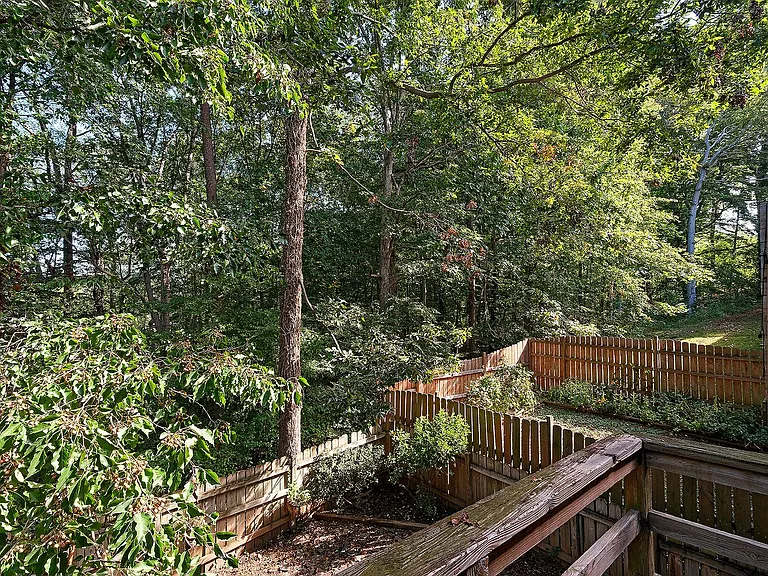 430 Wynridge Dr — Photo 14