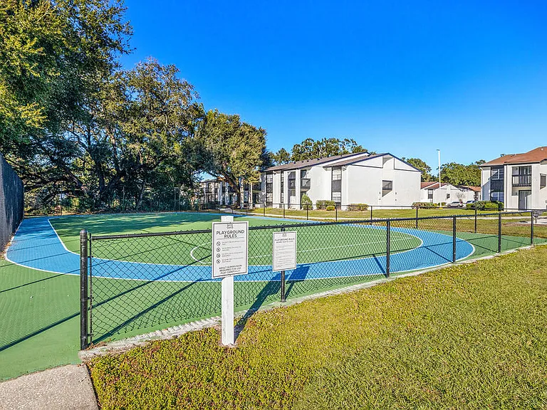 Skye Oaks — Photo 16
