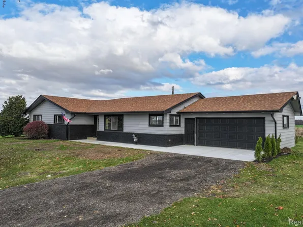 7578 S Van Dyke Rd, Marlette, MI 48453