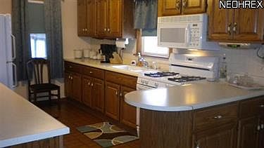 2nd image of 376 E Wisconsin Ave