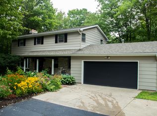945 S Vandenboom Rd, Marquette, MI 49855