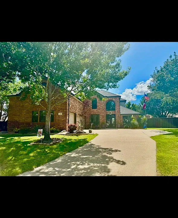18 Hideaway Ct
