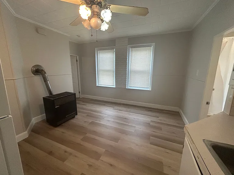 415 Main St — Photo 4
