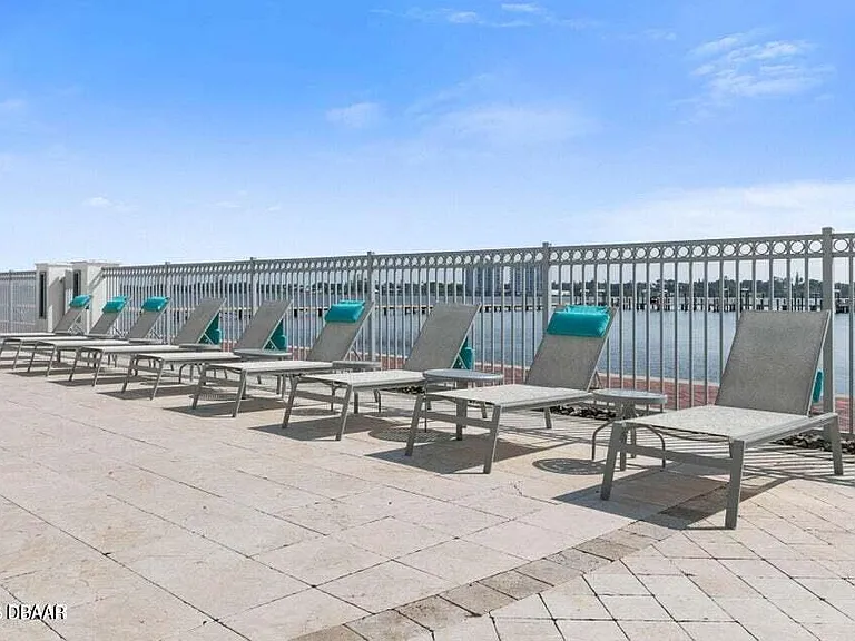 231 Riverside Dr #201 — Photo 14