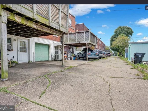 2424 Berryhill St, Harrisburg, PA 17104